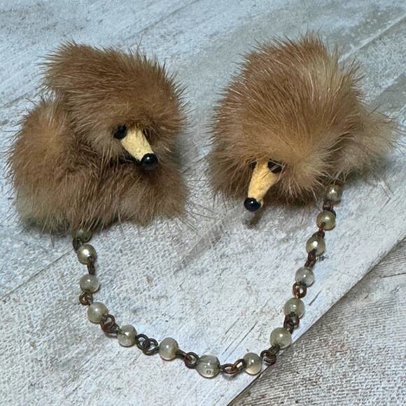 1950s Vintage Hedgehog Sweater Clips – Mink Fur Mid Century Kitsch Accessory - Picture 6 of 9